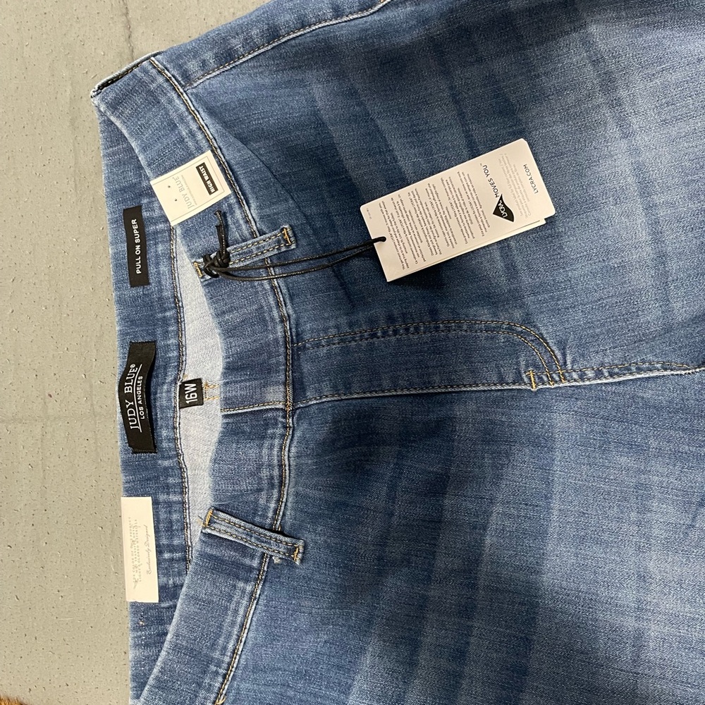 Brand new Judy blue super flare